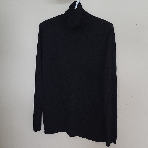 Women's Black Sweater - Picture 1 of 5